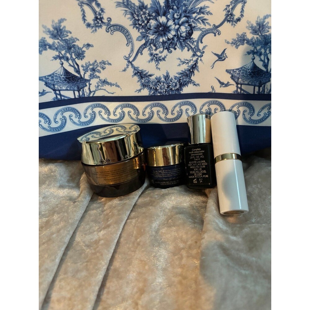 Estée Lauder set of 4 plus bag - Picture 3 of 5